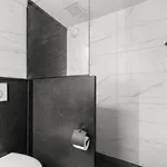 Avec Balcon & Vue Degagee, Centre *