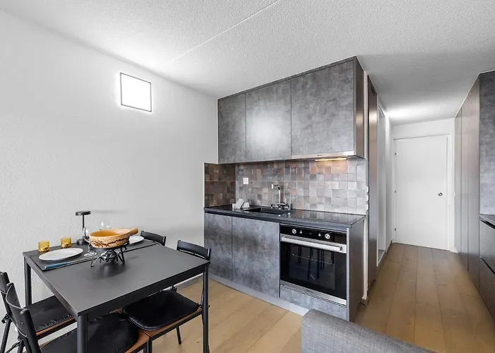 Avec Balcon & Vue Degagee, Centre