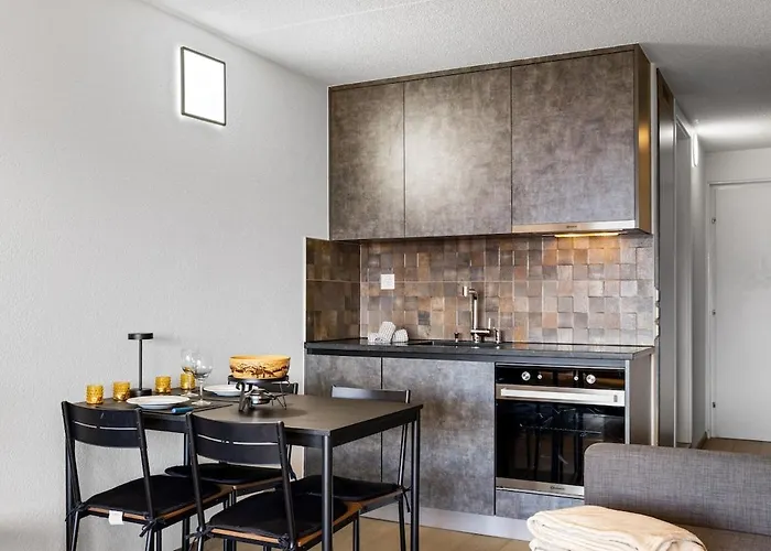 Avec Balcon & Vue Degagee, Centre *